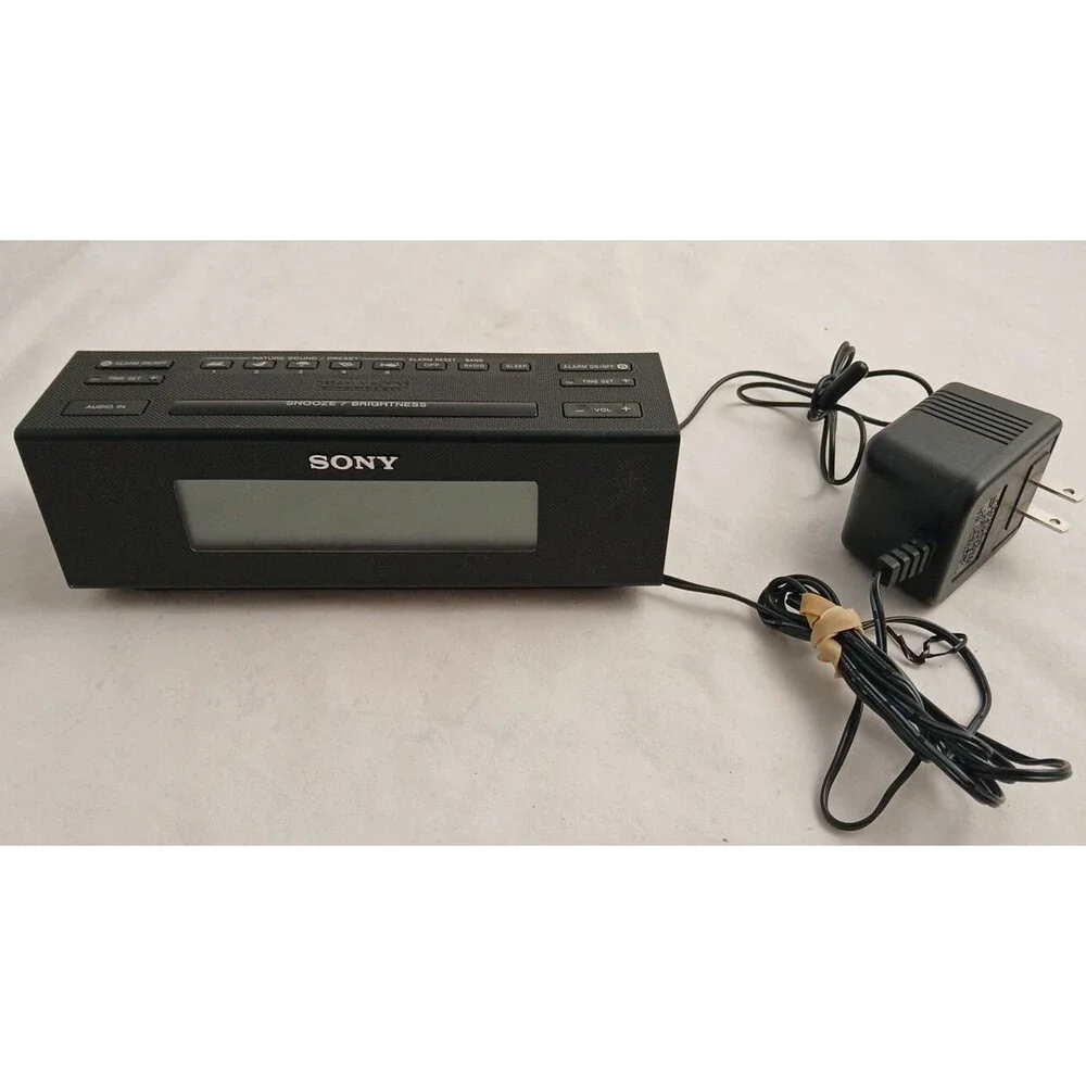 Sony Dream Machine Auto Time Set Model NO.ICF-C707